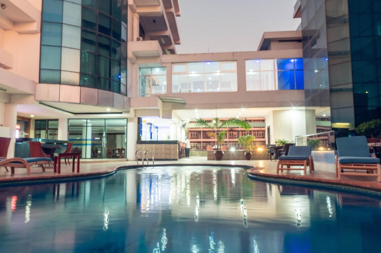 Peacock Hotel Дар-ес-Салам Екстер'єр фото