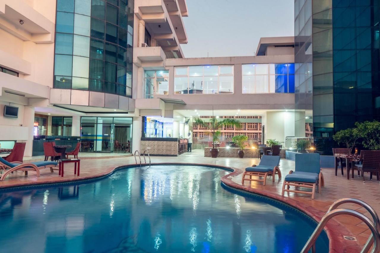 Peacock Hotel Дар-ес-Салам Екстер'єр фото